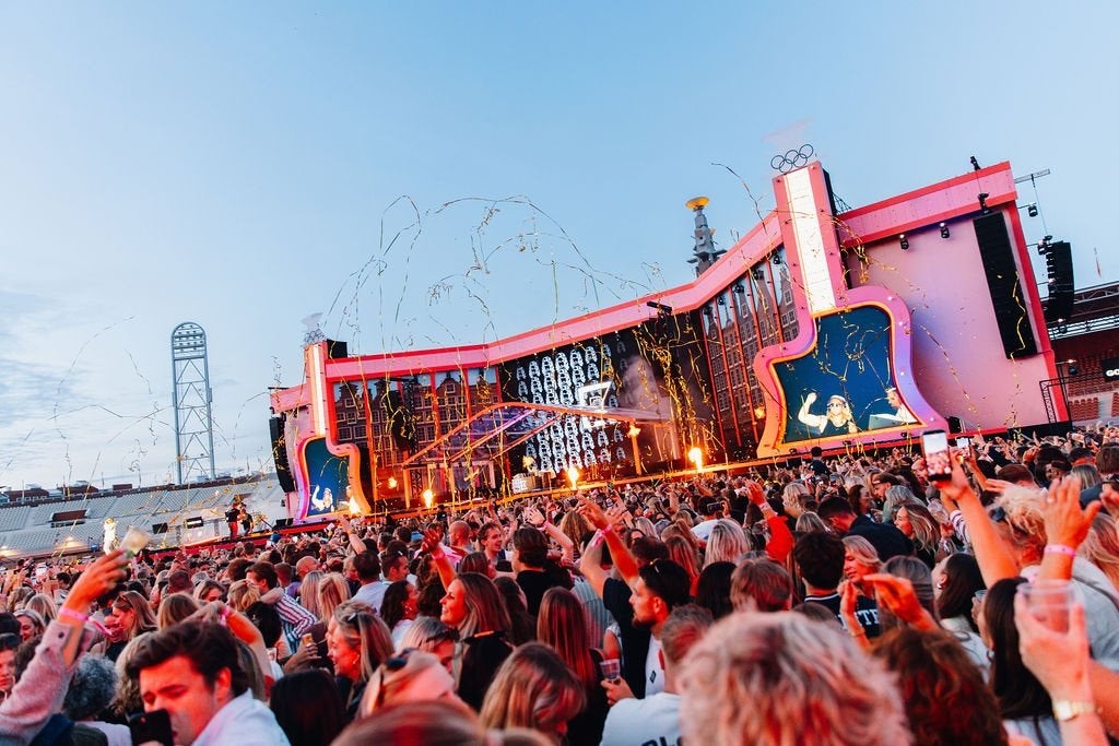 2x veldtickets Amsterdamse Zomer 2027, Tickets en Kaartjes, Twee personen