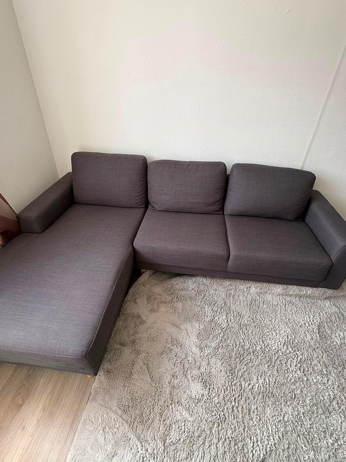 Grijze hoekbank met chaise longue - Gebruikt, Huis en Inrichting, Banken | Bankstellen, Gebruikt, 125 tot 150 cm, Hoekbank, Ophalen of Verzenden