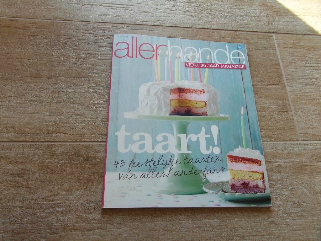 Allerhande Special 45 taarten, Ophalen of Verzenden, Zo goed als nieuw, Taarten, Boek of Tijdschrift