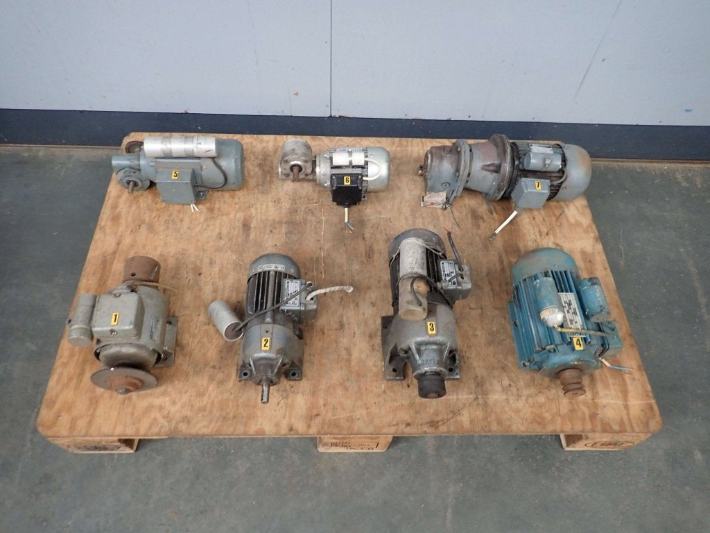 Diverse 220V elektromotoren , ook met vertraging, Doe-het-zelf en Verbouw, Motoren, Niet ingevuld, Gebruikt, Niet ingevuld, Ophalen of Verzenden
