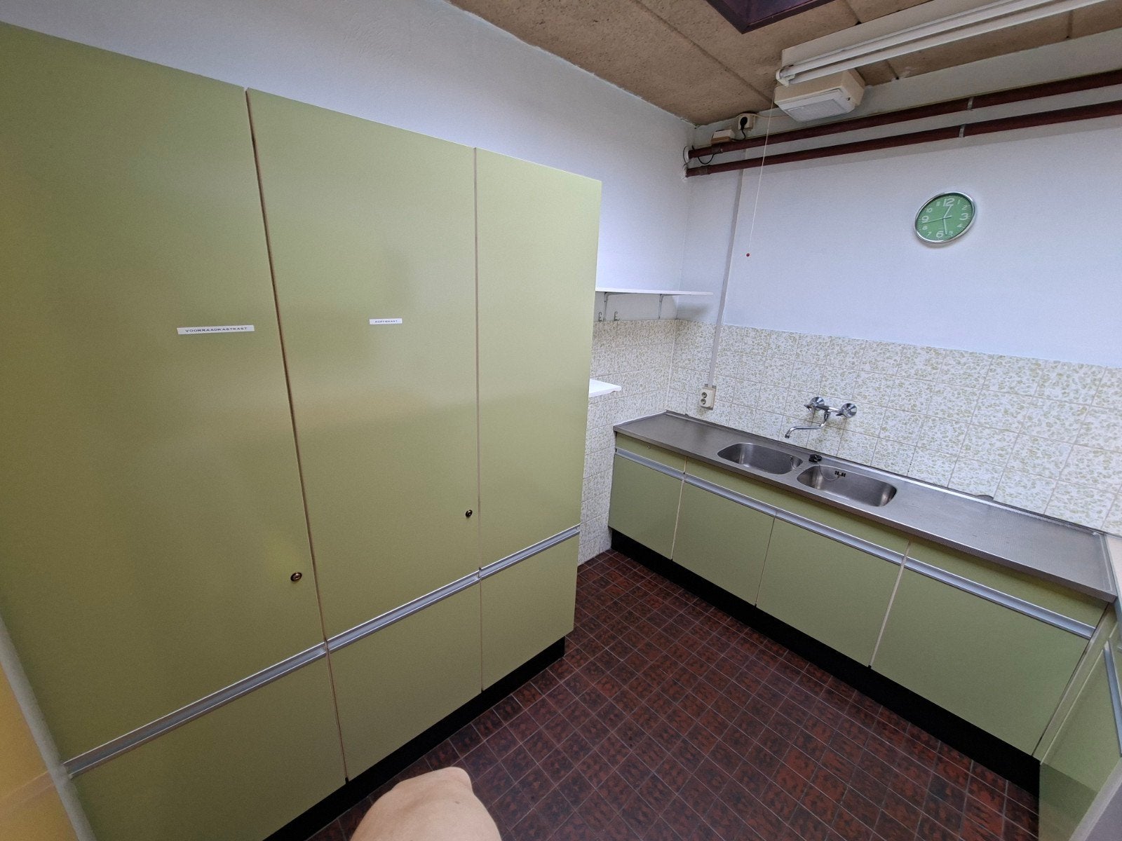 Vintage keukenblok met dubbele wastafel en kasten, Huis en Inrichting, Ophalen, Gebruikt, Enkelwandige keuken, Staal of Rvs