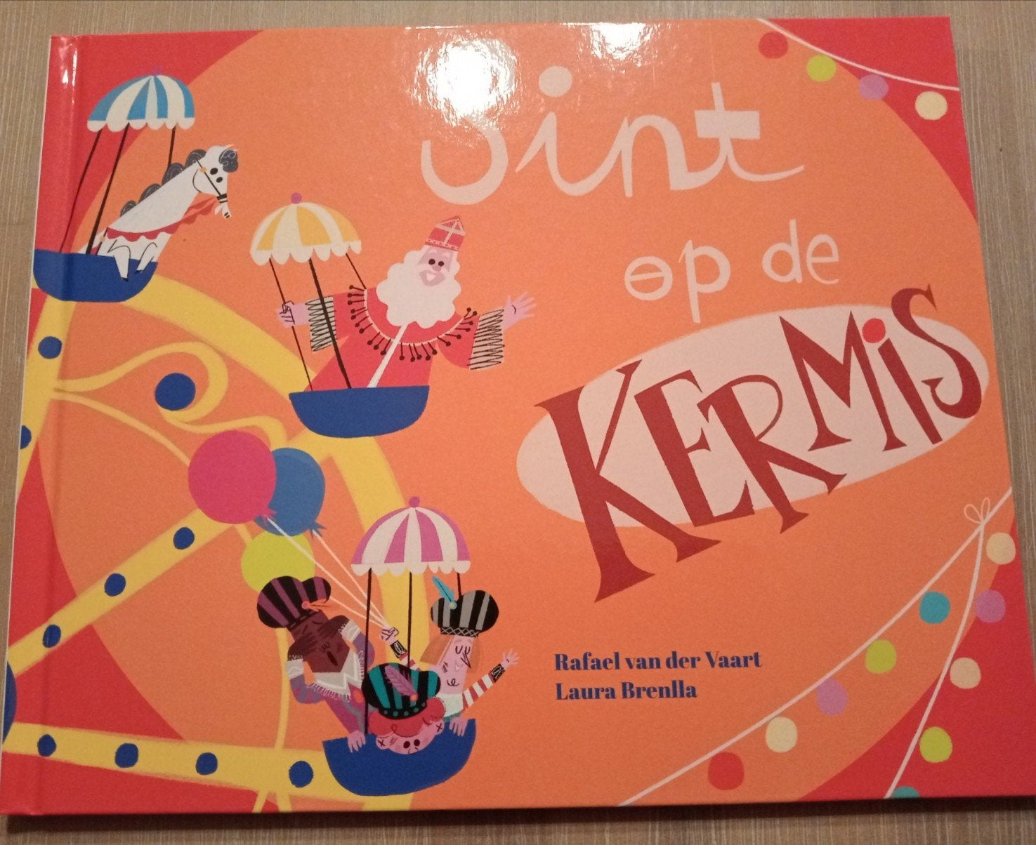 Sint op de Kermis - Rafael van der Vaart, Ophalen of Verzenden, Zo goed als nieuw, Rafael van der Vaart, Fictie algemeen