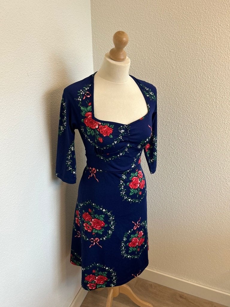 King Louie maat S blauwe rozen jurk 504, Blauw, Ophalen of Verzenden, Zo goed als nieuw, Knielengte