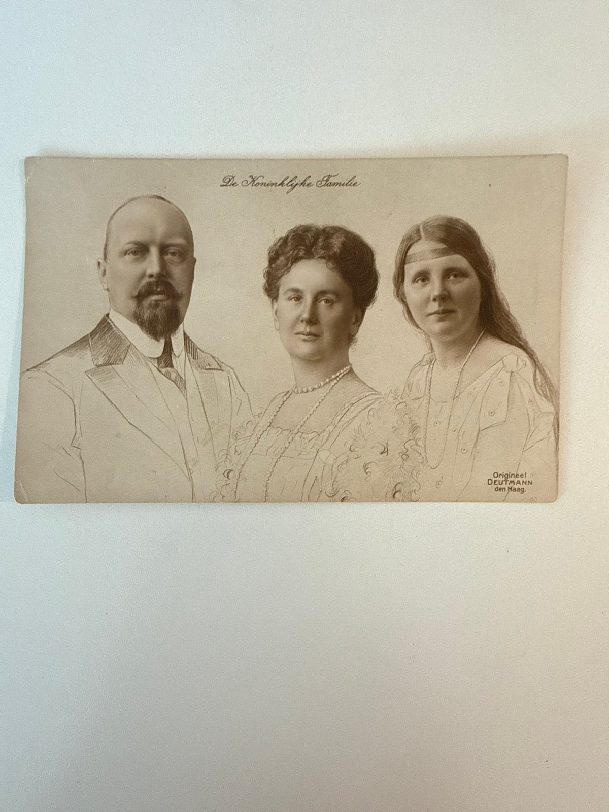 Antieke Ansicht Koninklijke Familie ( Deutmann) ongelioen, Verzamelen, Verzenden, Voor 1920, Ongelopen, Politiek en Historie