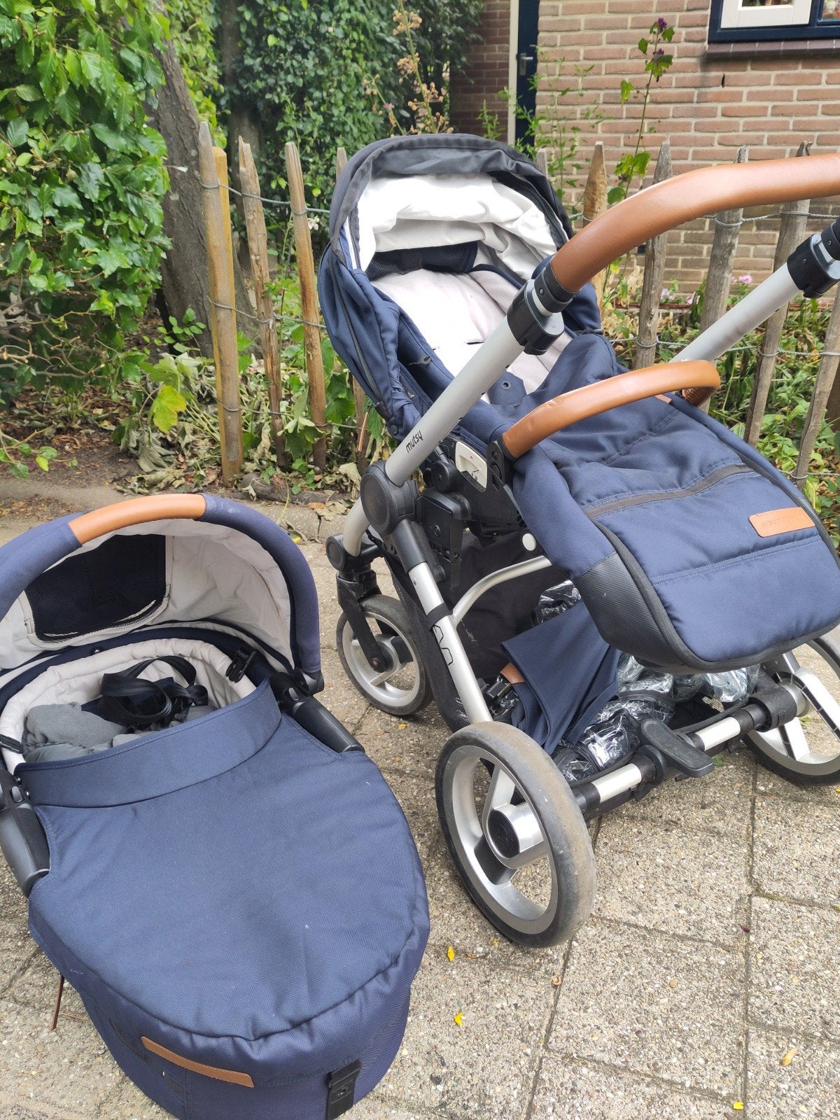Mutsy Evo Combiwagen Compleet met Wieg en Accessoires, Ophalen, Gebruikt, Mutsy, Verstelbare duwstang