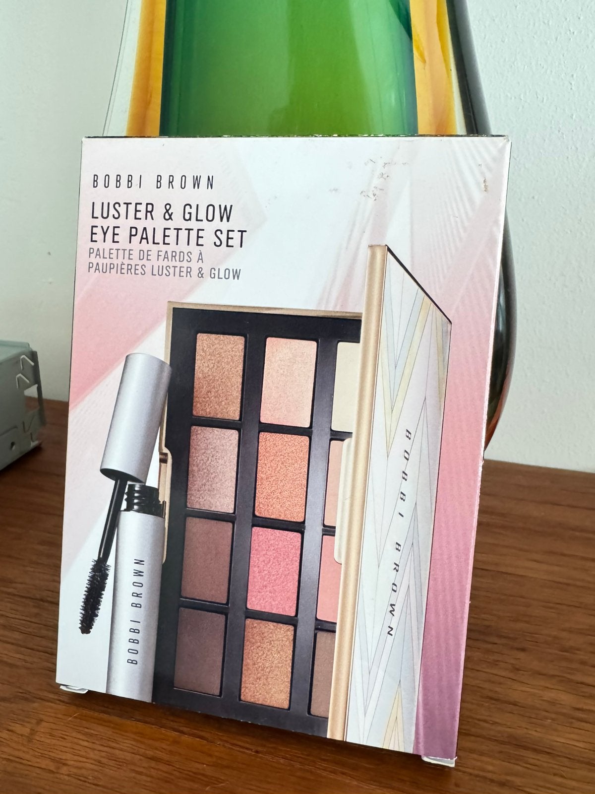 BOBBI BROWN LUSTER & GLOW PALETTE SET - Makeup set, Ophalen of Verzenden, Zo goed als nieuw, Overige kleuren, Gehele gezicht