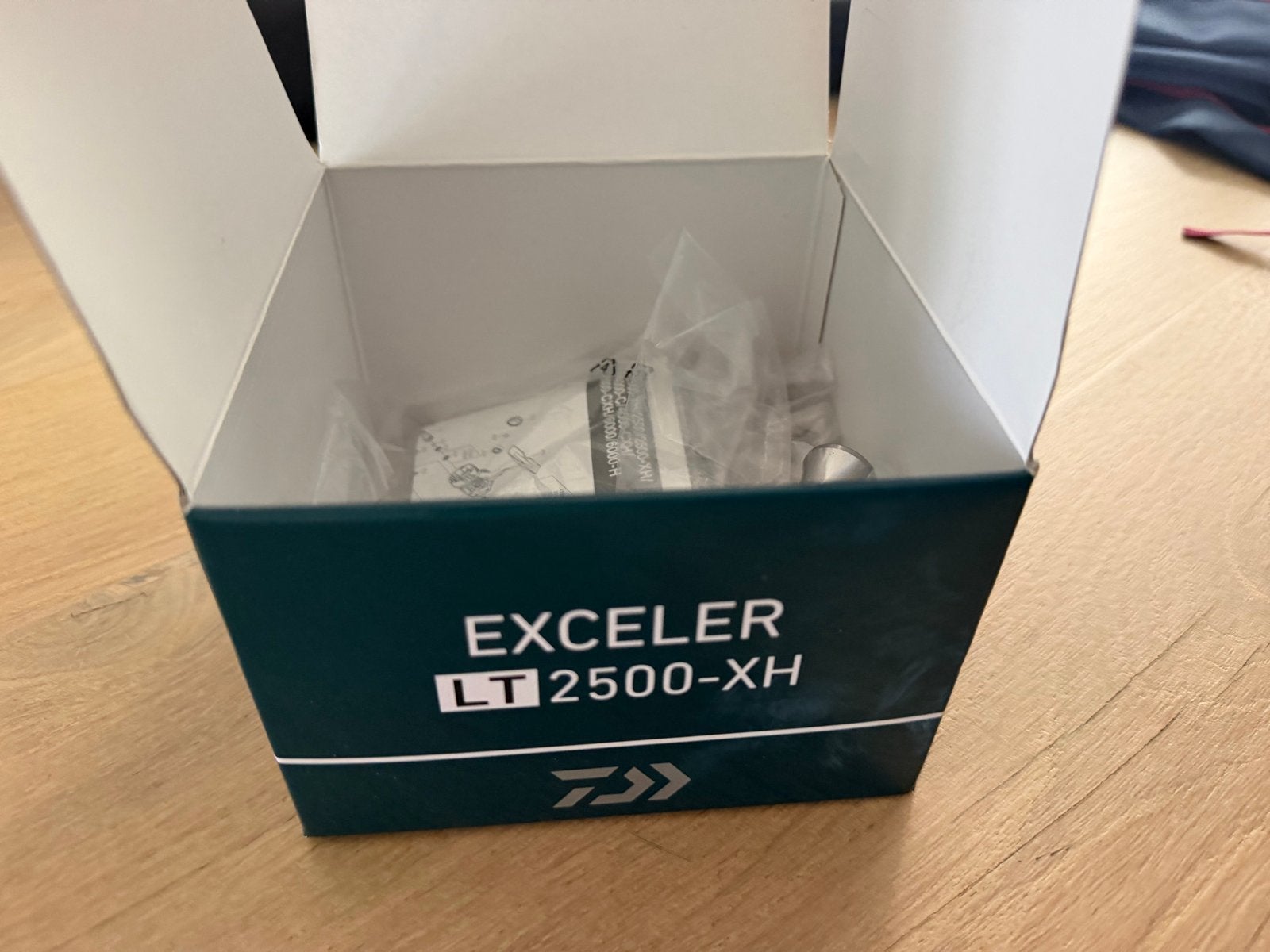 Gebruikte Daiwa Exceler LT 2500-XH Molen met Spiderwire, Ophalen of Verzenden, Gebruikt, Molen