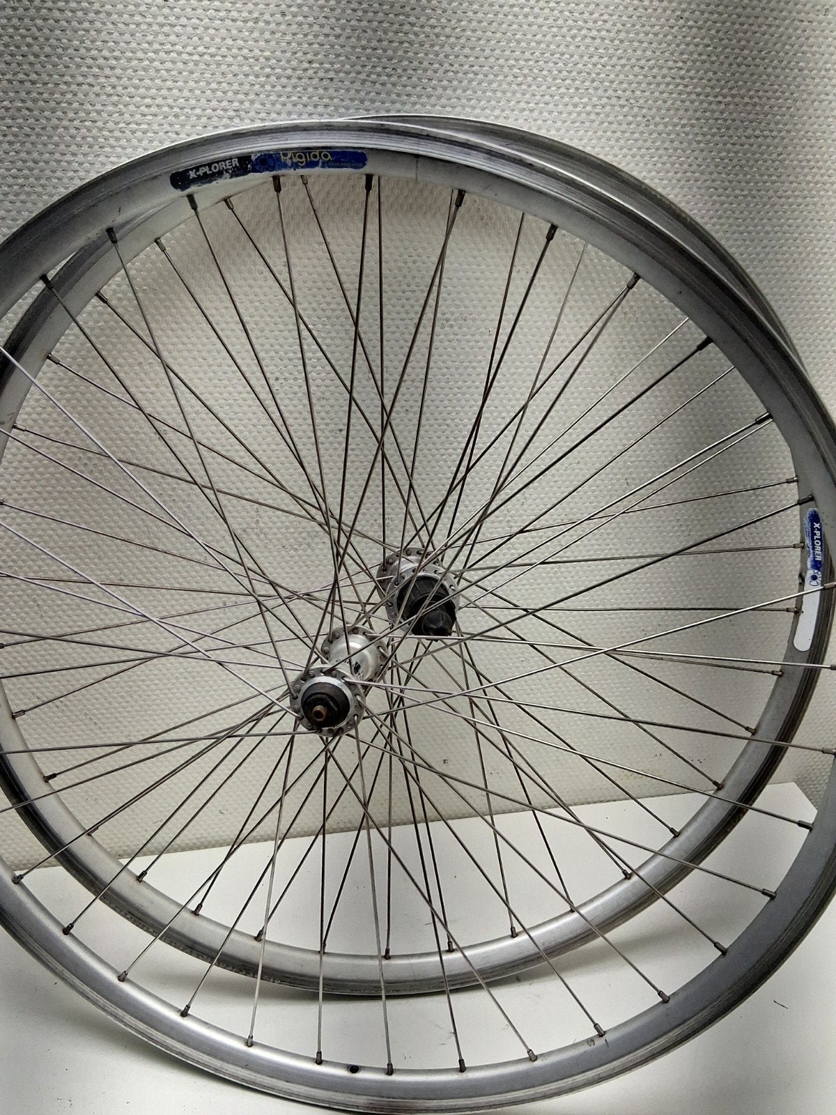 Wielset Hybride 28" grijs 8 V, Wiel, Gebruikt, Verzenden, Shimano