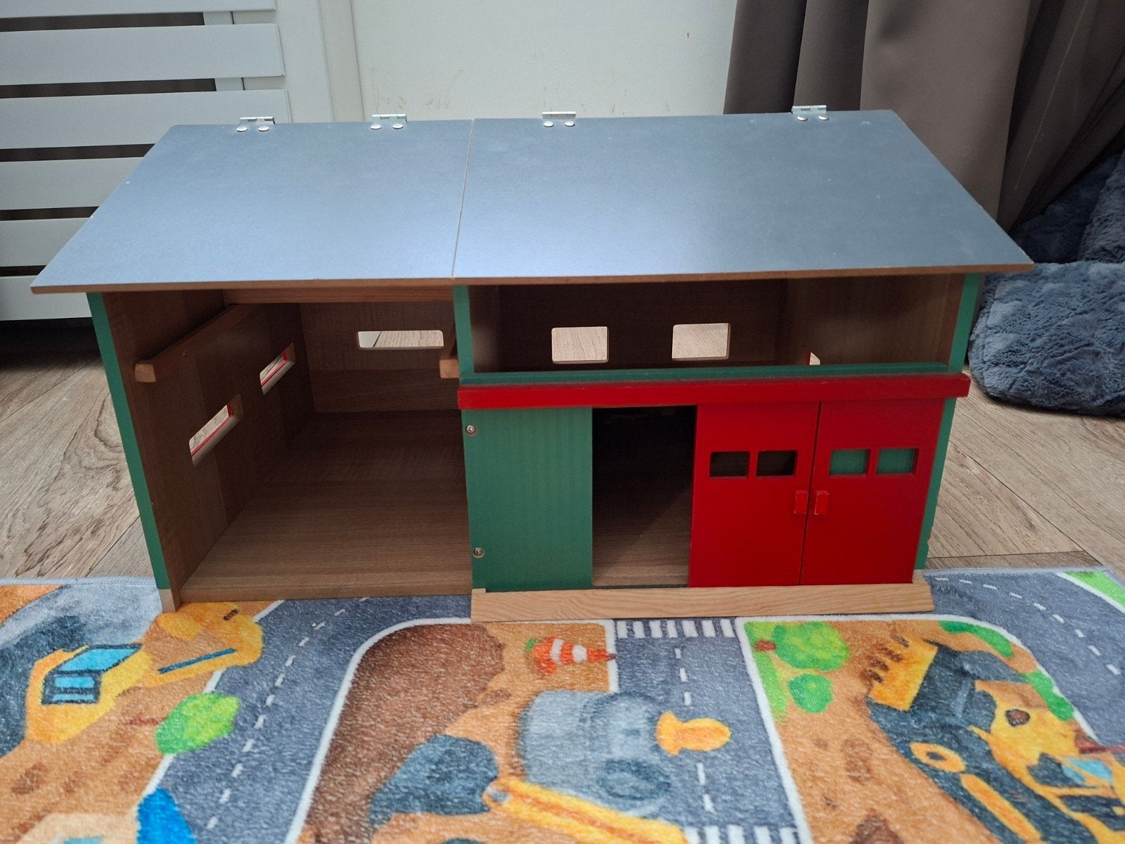 Kids Globe houten landbouwschuur, speelboerderij, Ophalen, Zo goed als nieuw, Overige typen