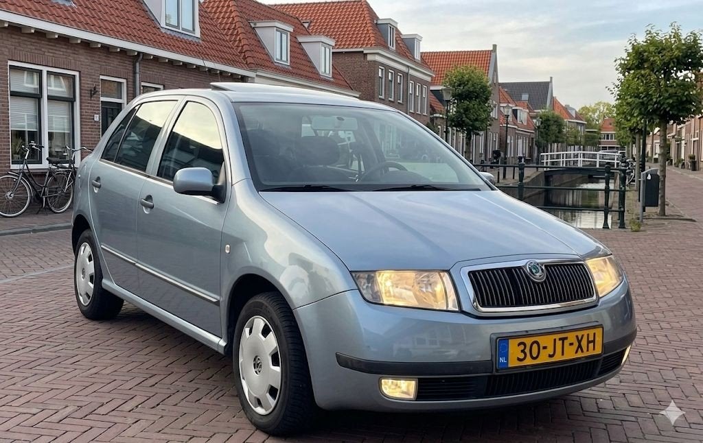 Skoda Fabia 1.4 55KW AUT 2002 Grijs, Auto's, 450 kg, 74 pk, 4 cilinders, 1070 kg