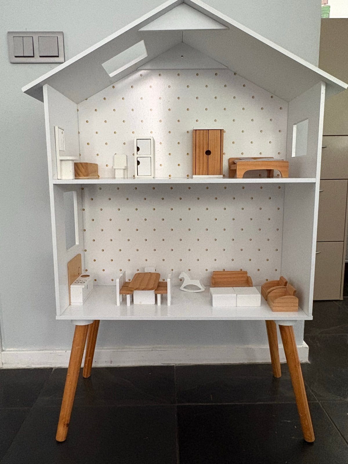 Petit Amelie poppenhuis met meubels - Zo goed als nieuw, Ophalen, Zo goed als nieuw, Jongen of Meisje