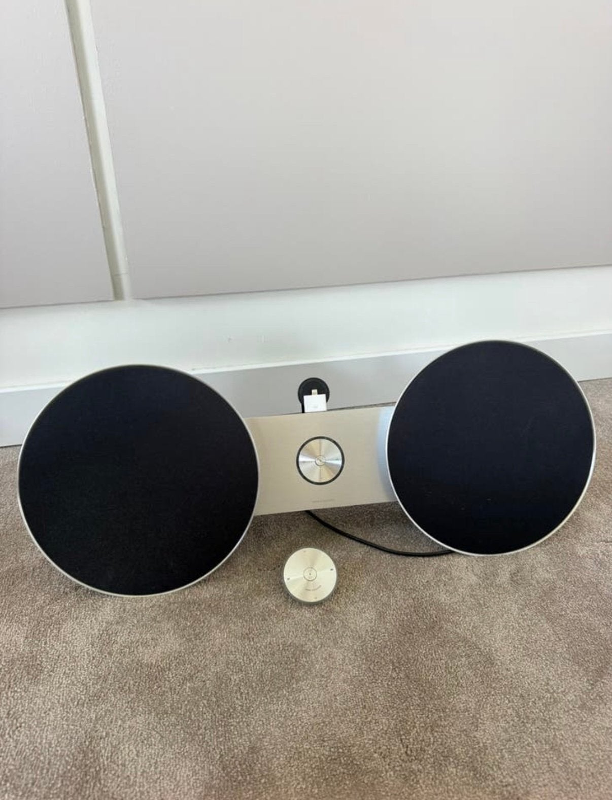 Bang & Olufsen Beosound 8 (Inclusief Lightning adapter), Overige typen, Zo goed als nieuw, 60 tot 120 watt, Ophalen