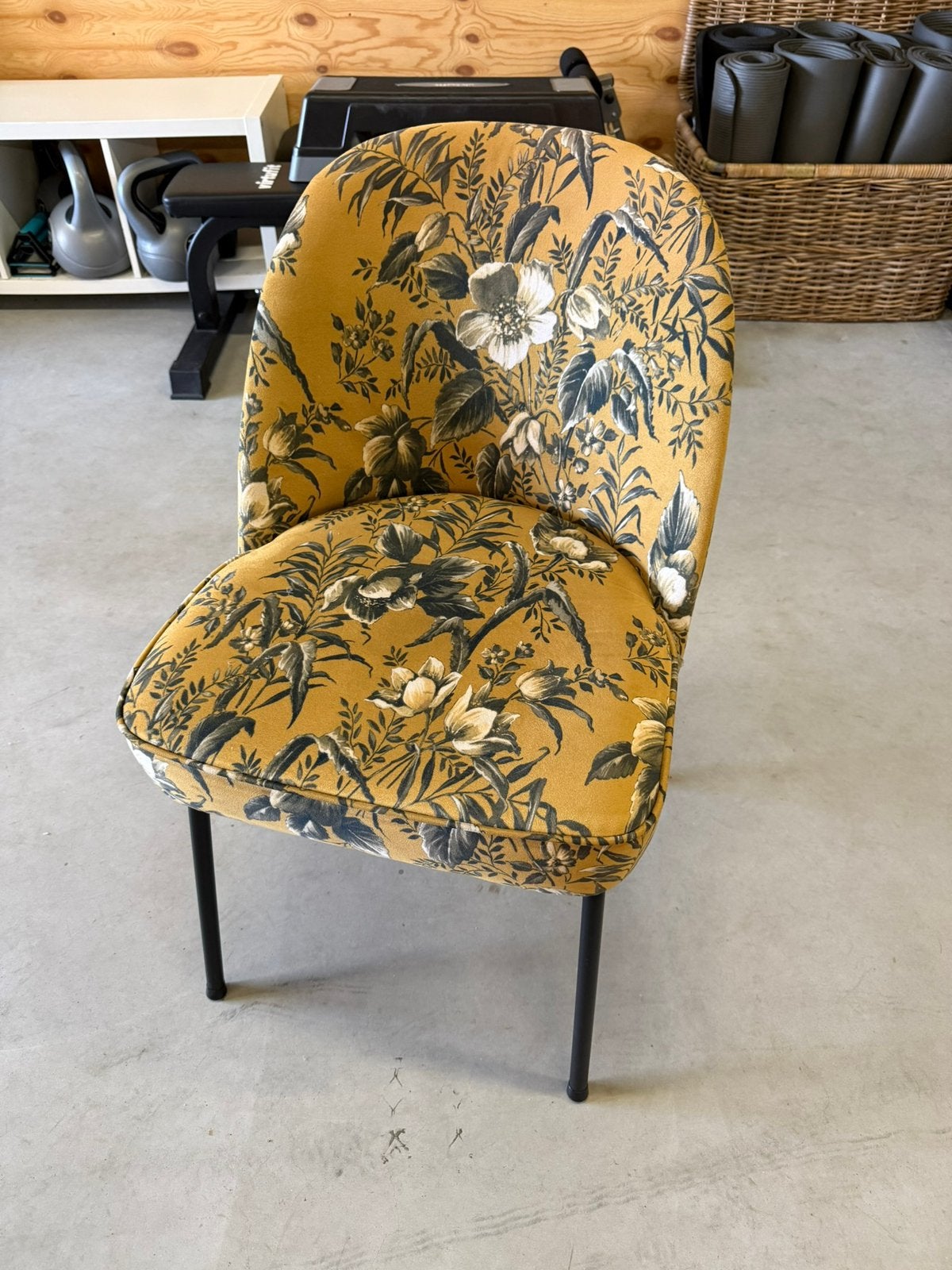 2 eetkamer stoelen van be pure, Ophalen, Zo goed als nieuw, Overige kleuren