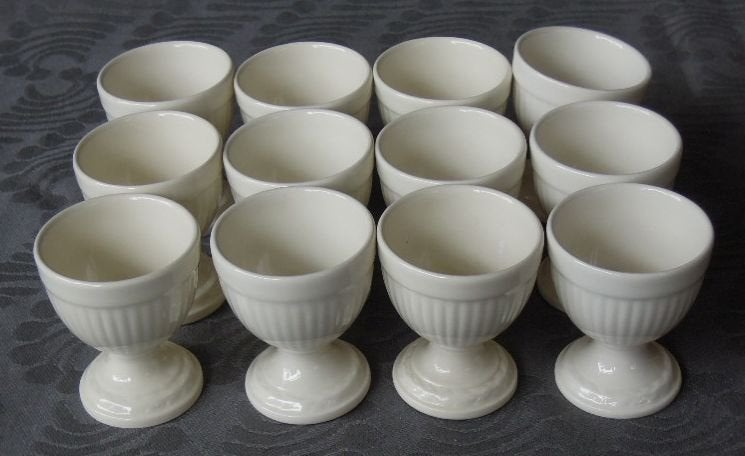 Nr TT86: 12 Wedgwood Edme eierdoppen, Huis en Inrichting, Wedgwood, Klassiek, Overige typen, Ophalen of Verzenden