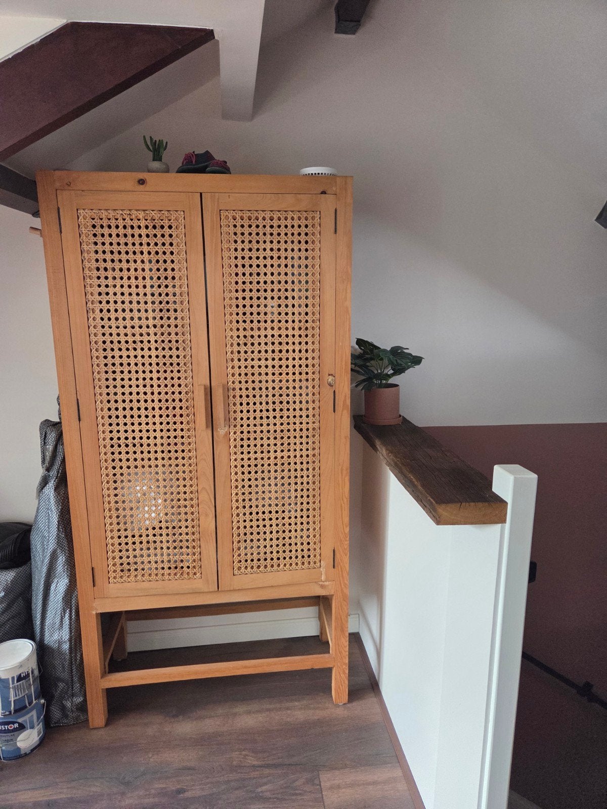 Rotan/ Hout kledingkast/ wandkast Sibu Kwantum, Huis en Inrichting, Ophalen, Zo goed als nieuw
