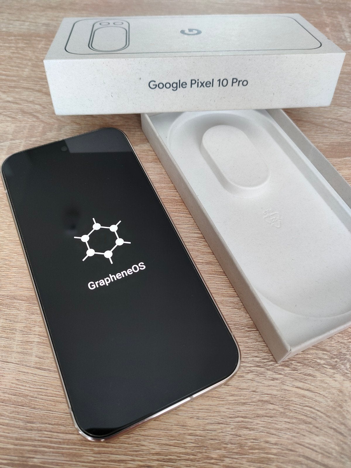 Google Pixel 10 Pro 128GB met GrapheneOS of Android - 100% b, Ophalen of Verzenden, Zo goed als nieuw, Zonder abonnement, Zonder simlock