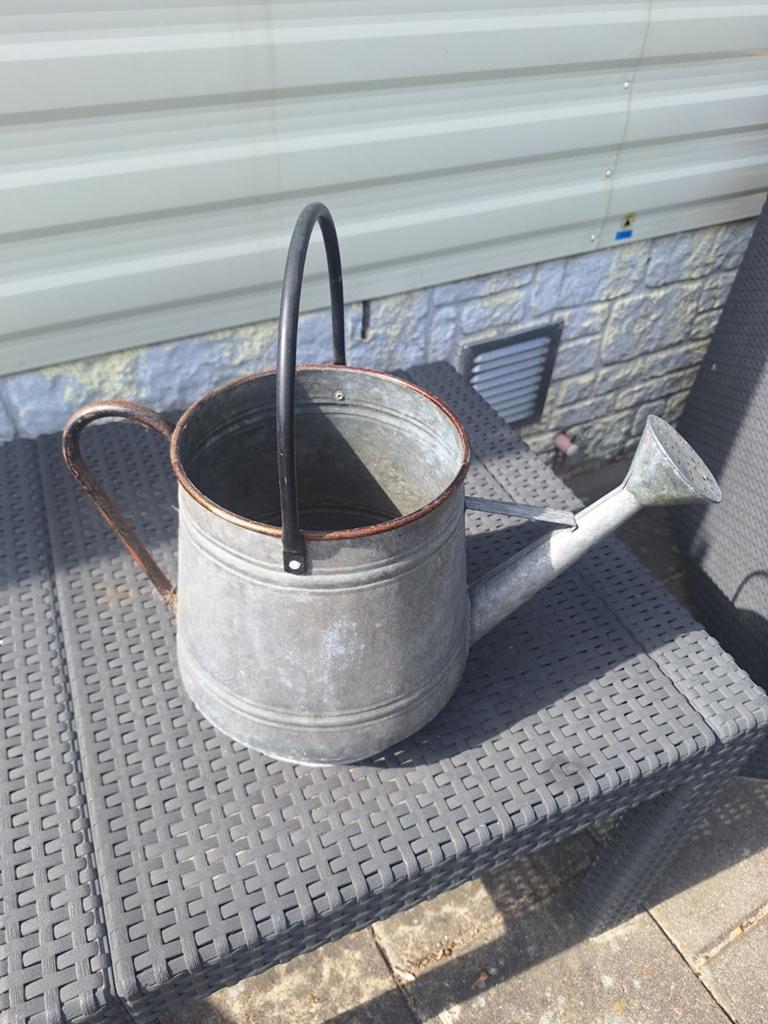 Zinken gieter, Ophalen, Gebruikt, Metaal
