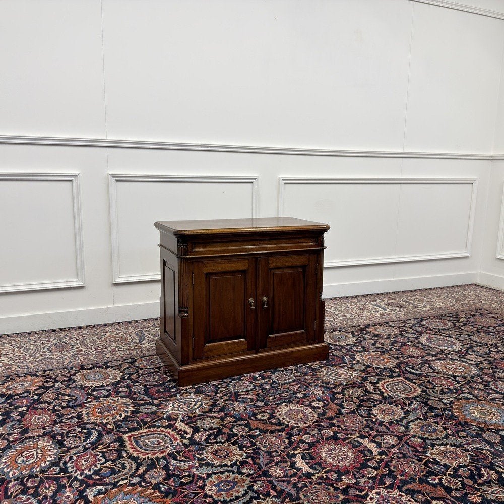 Klassiek Engels Kantoorkast Dressoir, Ophalen