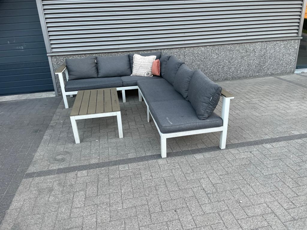 Prachtige Intratuin aluminium witte hoekloungeset