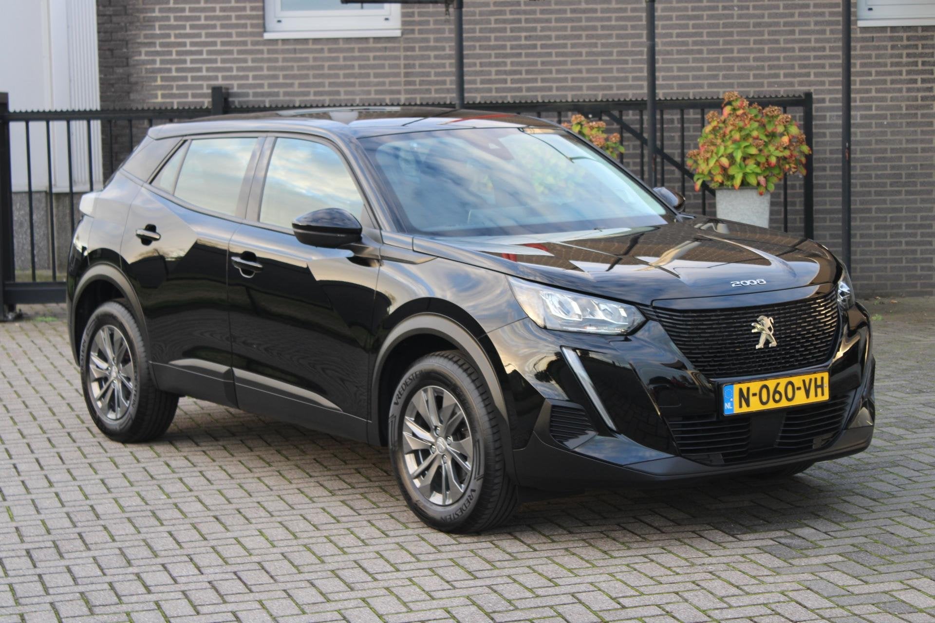 Peugeot 2008 1.2 PureT. Active Pack Clima/Led/Navi/AppleAndr, Auto's, Stof, Gebruikt, Euro 6, 1199 cc