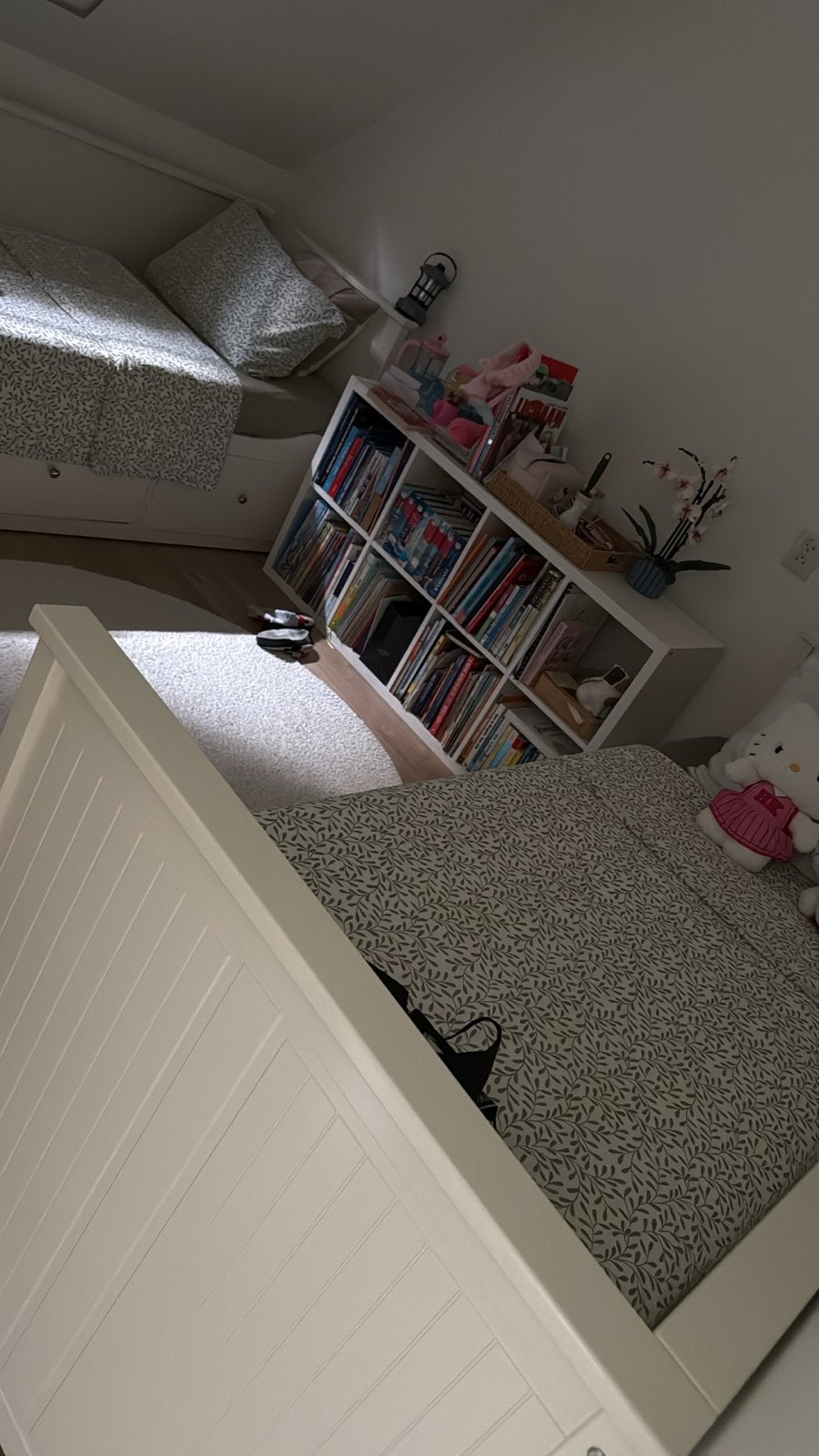 Ikea Bedbank- Zeer goede staat! 1 bed €200 2bedden €350, Wit, Tweepersoons, Ophalen of Verzenden, Zo goed als nieuw