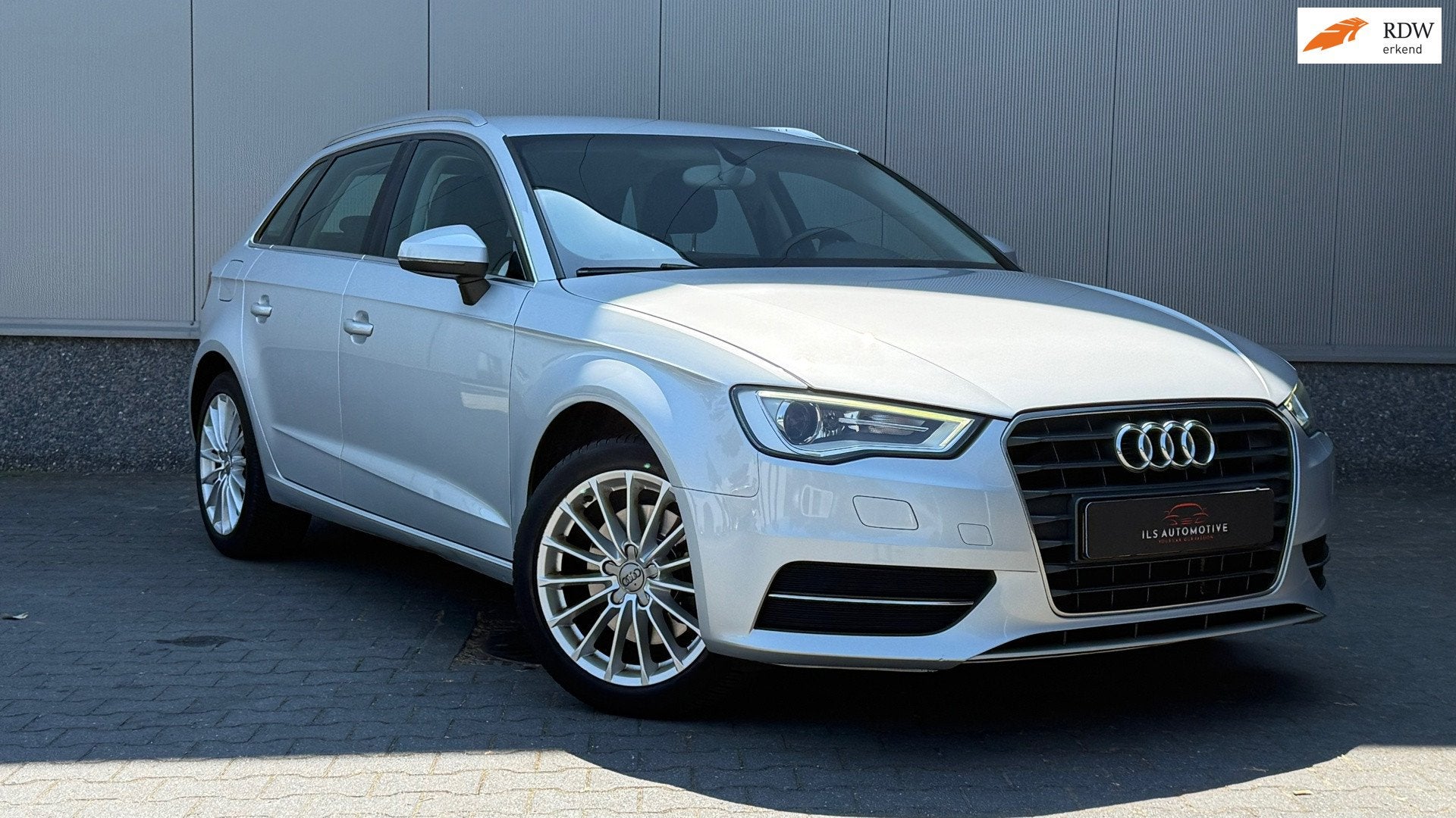 Audi A3 Sportback 1.8 TFSI S-Tronic Stoelverw. Cruise Groot, Auto's, Audi, Euro 5, Gebruikt, Zwart, 4 cilinders