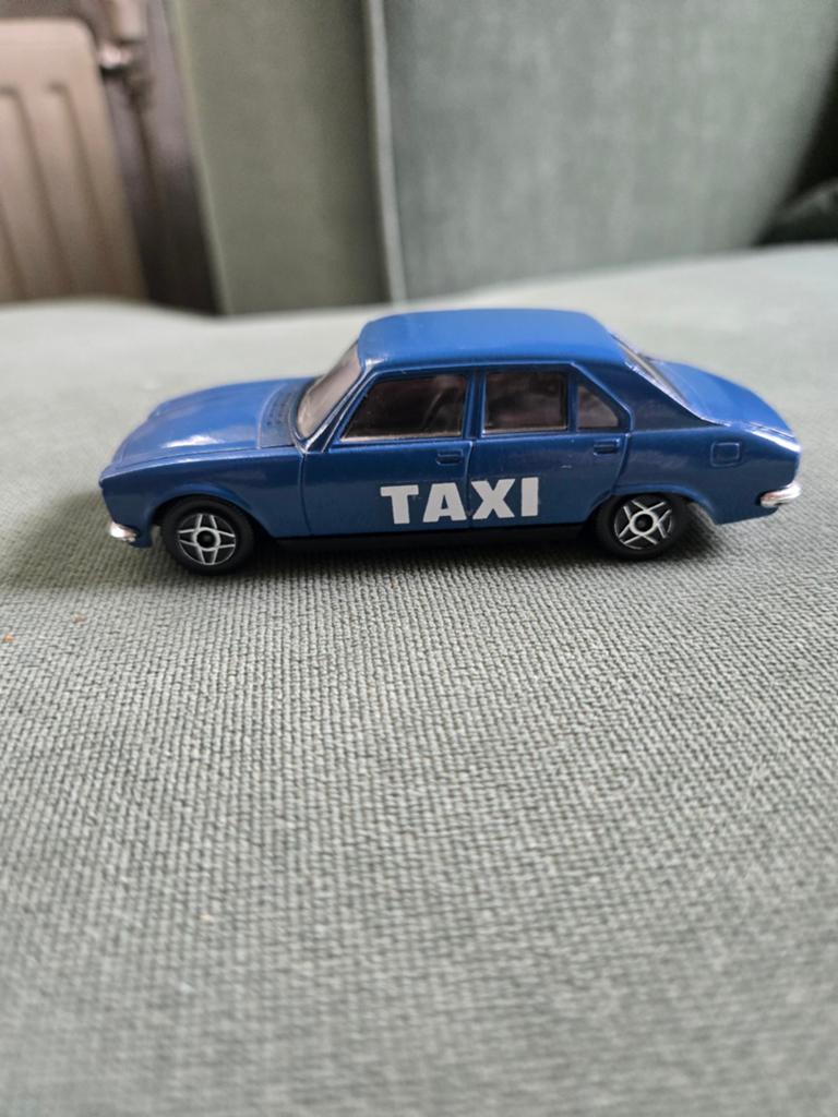 Vintage Peugeot 504 taxi auto modelauto Solido, Ophalen of Verzenden, Zo goed als nieuw, Auto, Solido