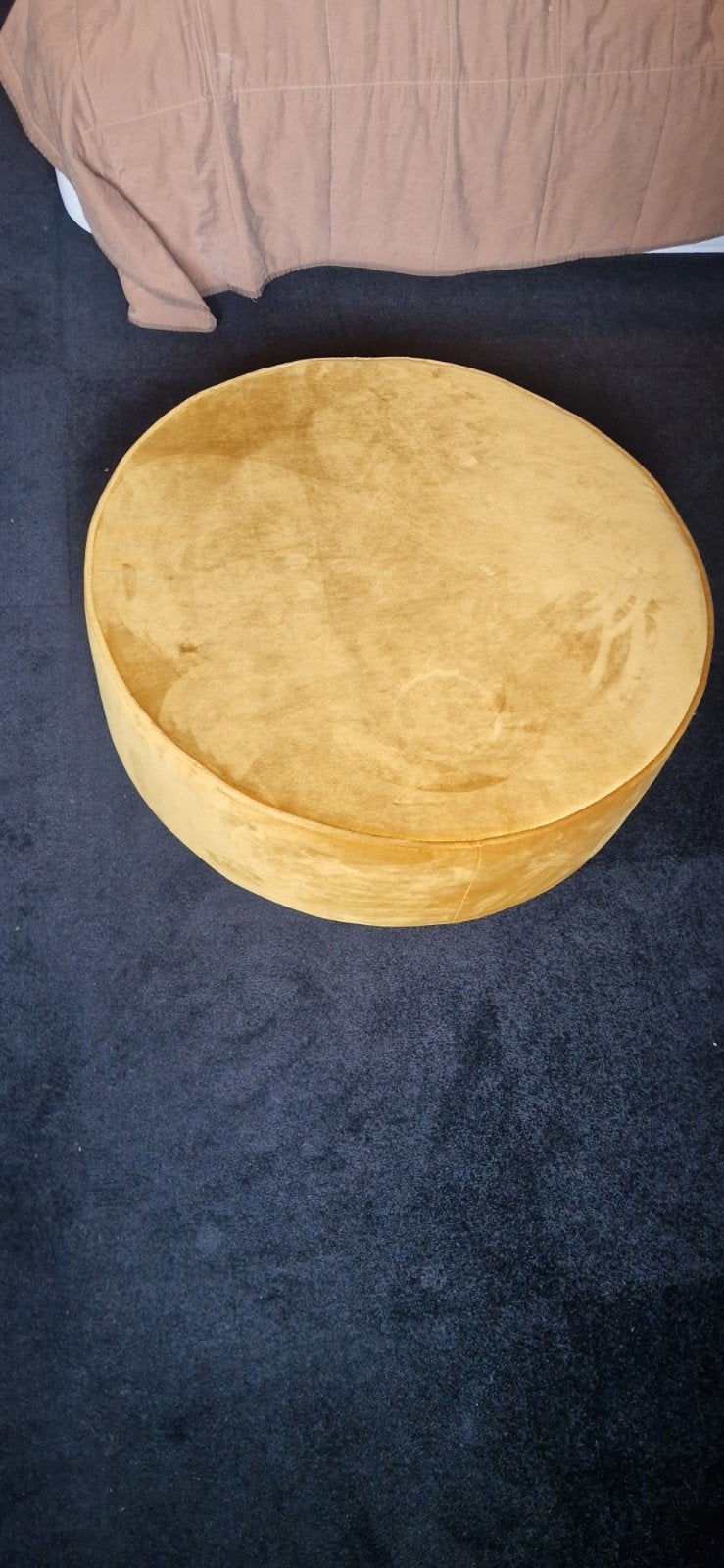Wood Hocker / poef van zacht fluwelen stof., Huis en Inrichting, Ophalen, Rond, 75 tot 100 cm, Zo goed als nieuw