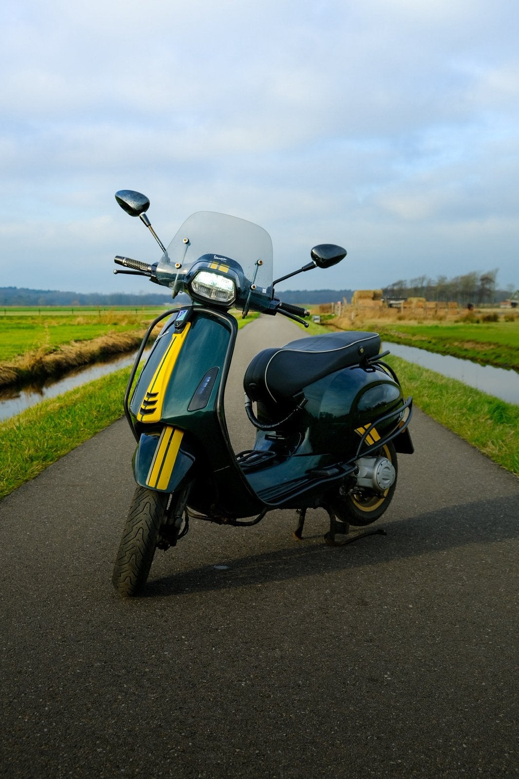 Vespa Sprint Racing Sixties 2020, Fietsen en Brommers, Scooters | Vespa, Ophalen, Maximaal 45 km/u, Vespa S, Zo goed als nieuw
