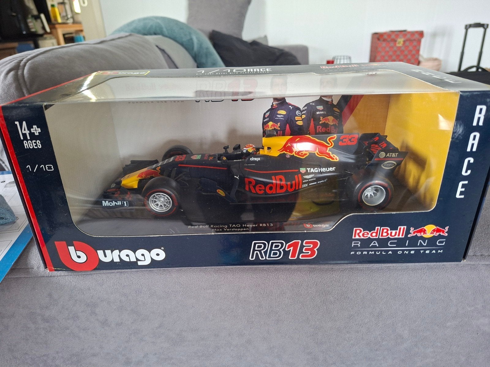 Burago Red Bull Racing RB13 Max Verstappen Formule 1 auto, Auto, Groter dan 1:32, Nieuw, Ophalen