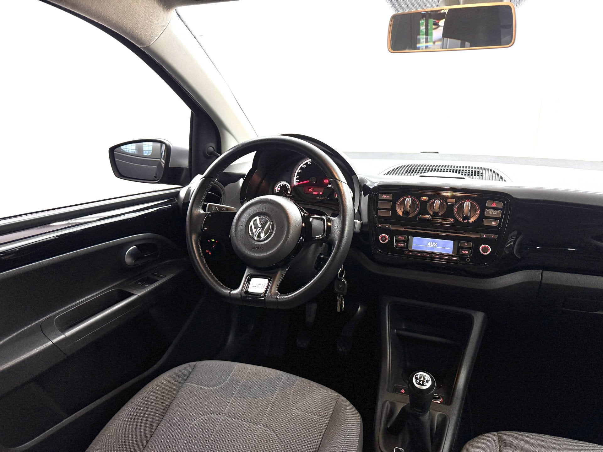 Volkswagen up! 1.0 Cross Up! BMT / Navi / Airco / PDC, Stof, Gebruikt, 840 kg, Zwart