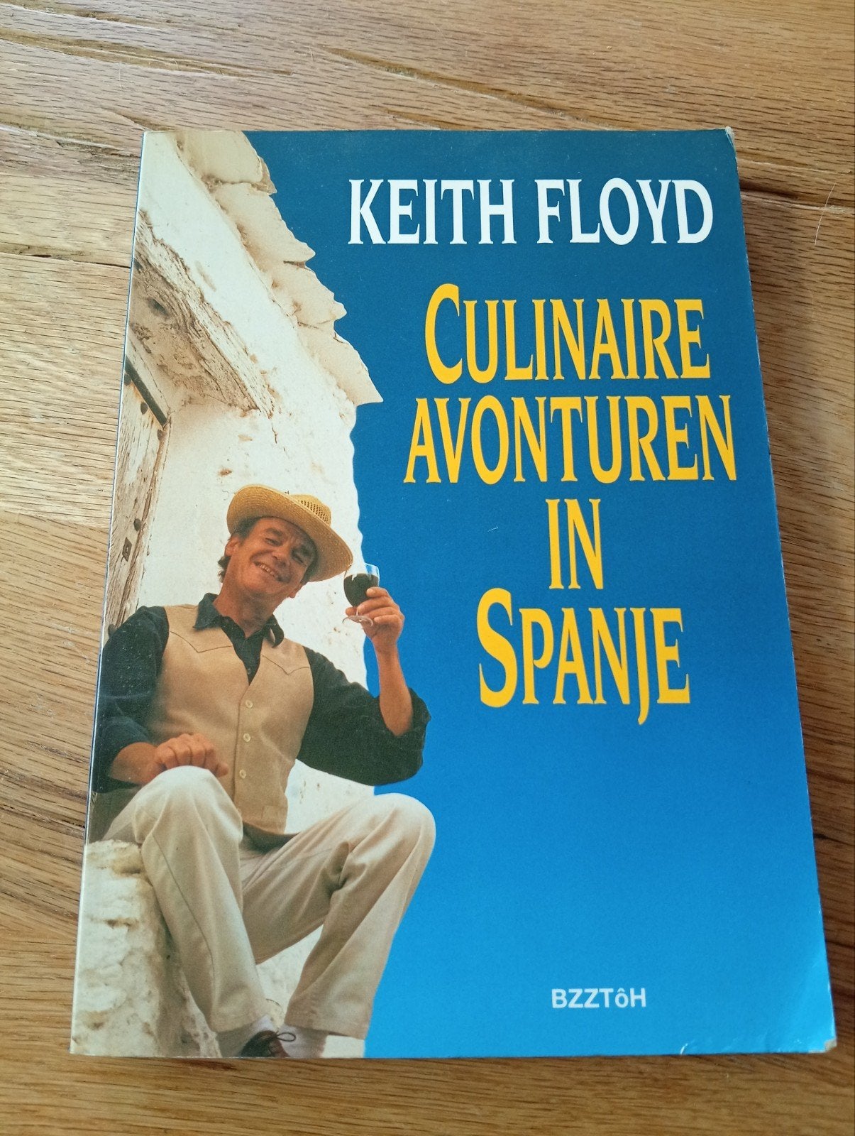 Keith Floyd - Culinare Avonturen in Spanje Kookboek, Gelezen, Spanje, Ophalen of Verzenden, Hoofdgerechten