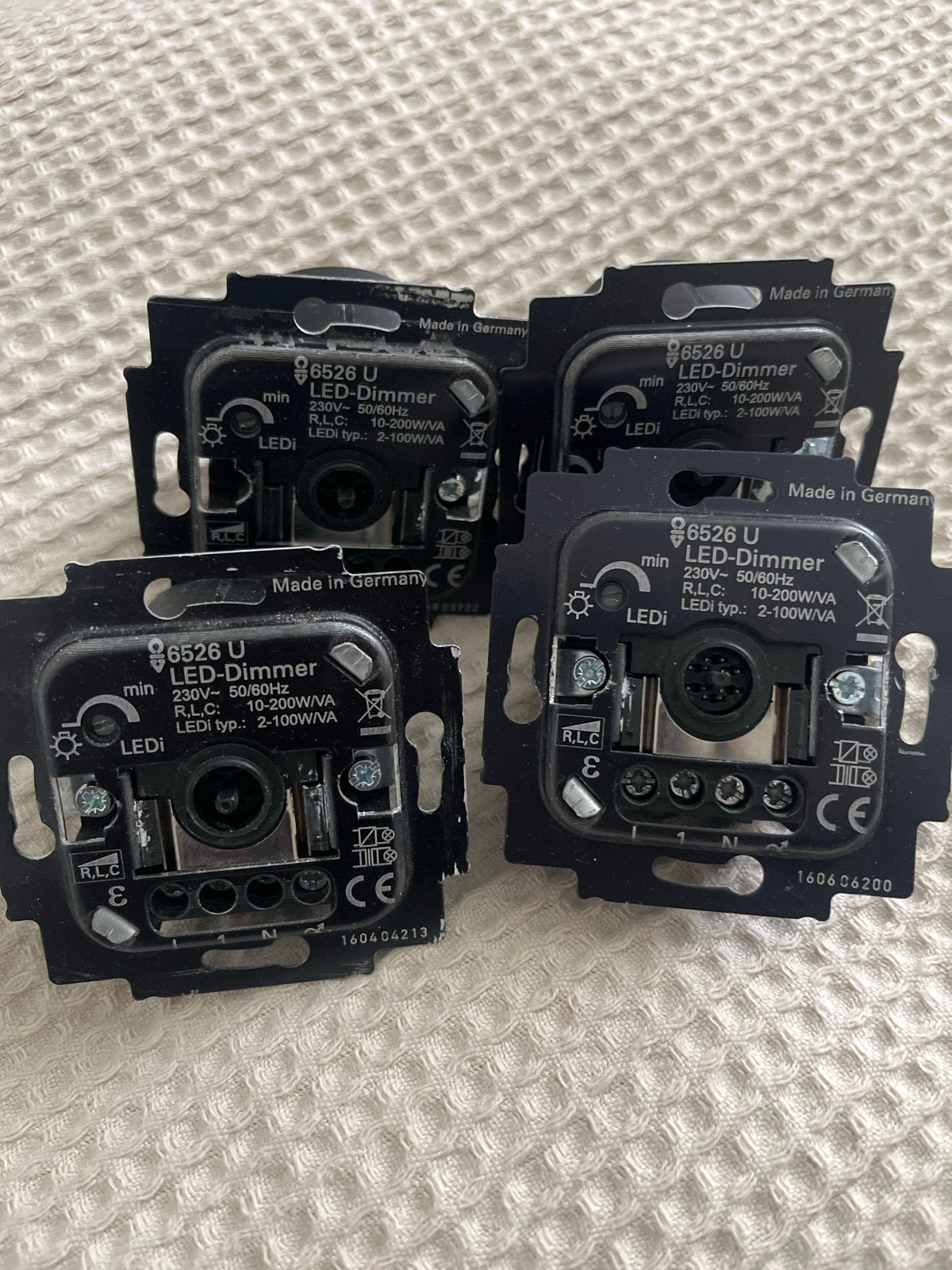 Busch Jaeger LED Dimmers en Schakelaars 6526-U, Doe-het-zelf en Verbouw, Elektra en Kabels, Ophalen of Verzenden, Zo goed als nieuw