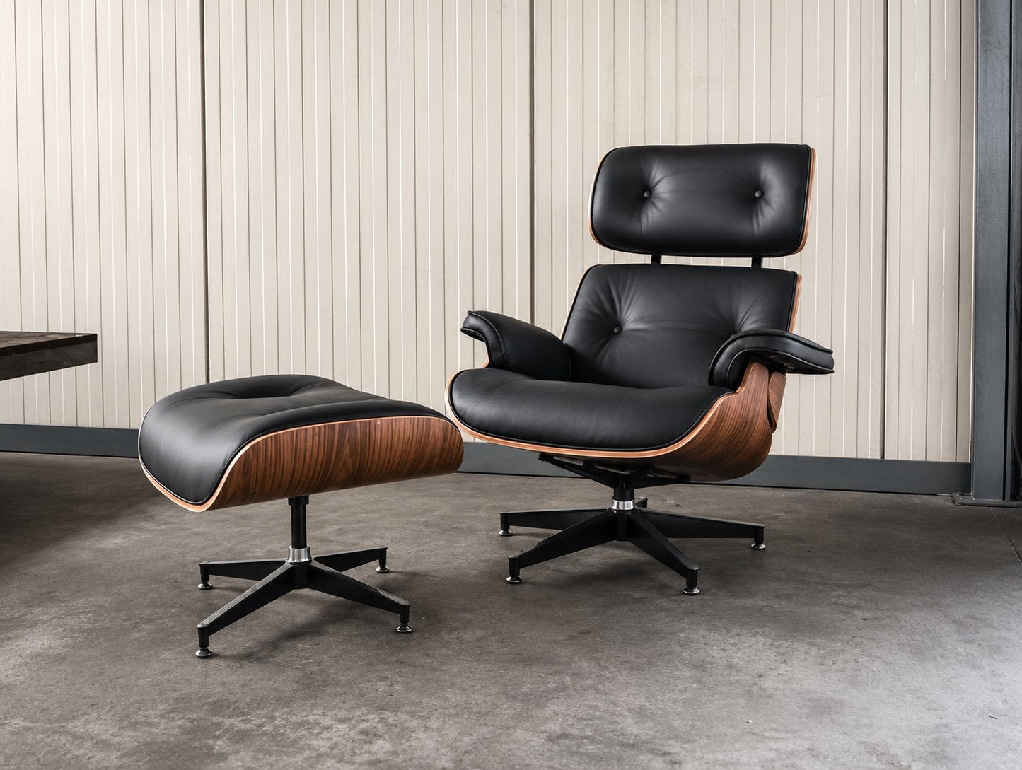 Eames Lounge Chair - NIEUW - Zwart - Leer - UITVERKOOP!, MeubelCasa, Livingproba@outlook.com, Nieuw, 75 tot 100 cm