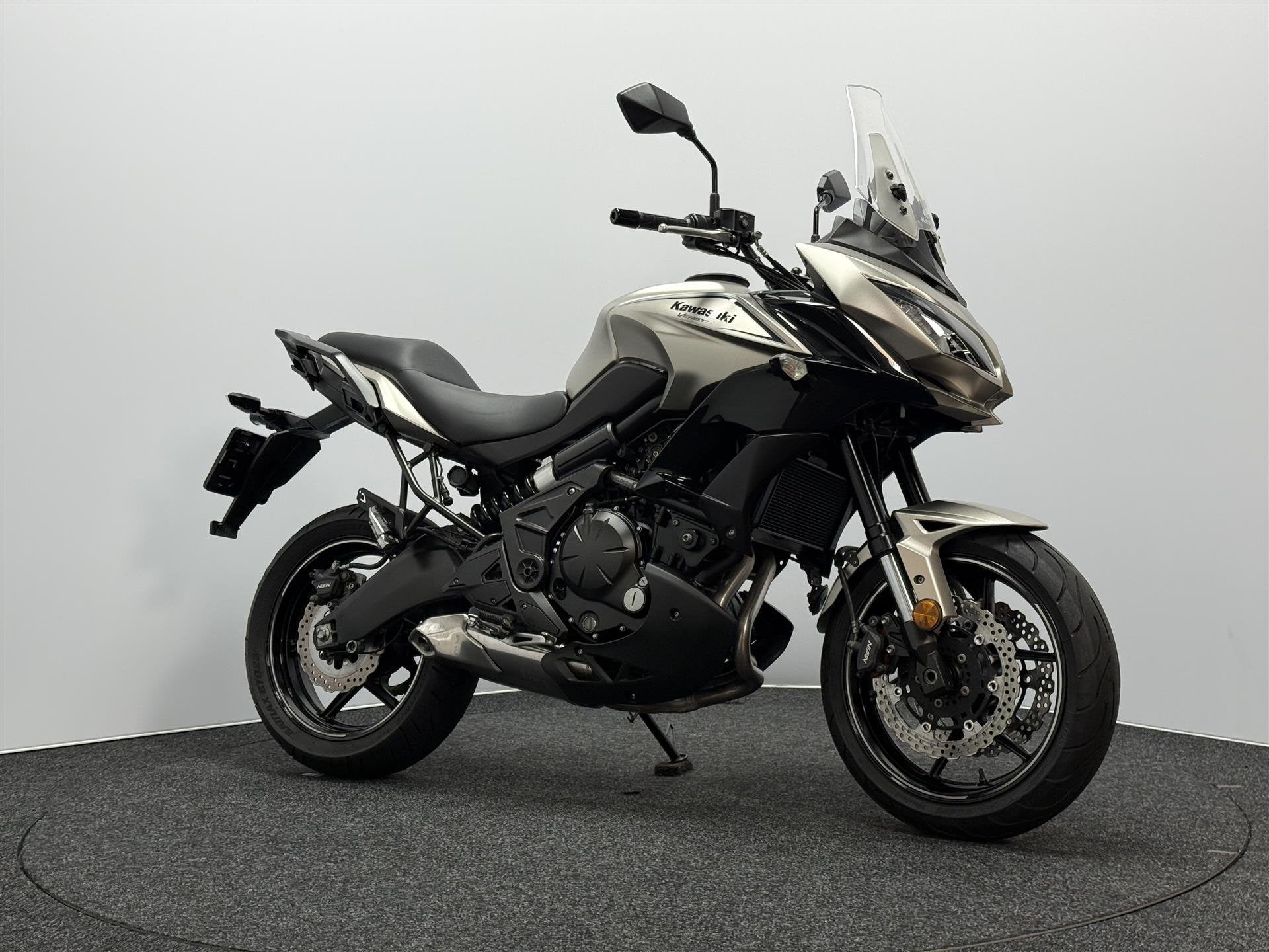 Kawasaki Versys 650 ABS, Motoren, 649 cc, Toermotor, ABS, Handgeschakeld