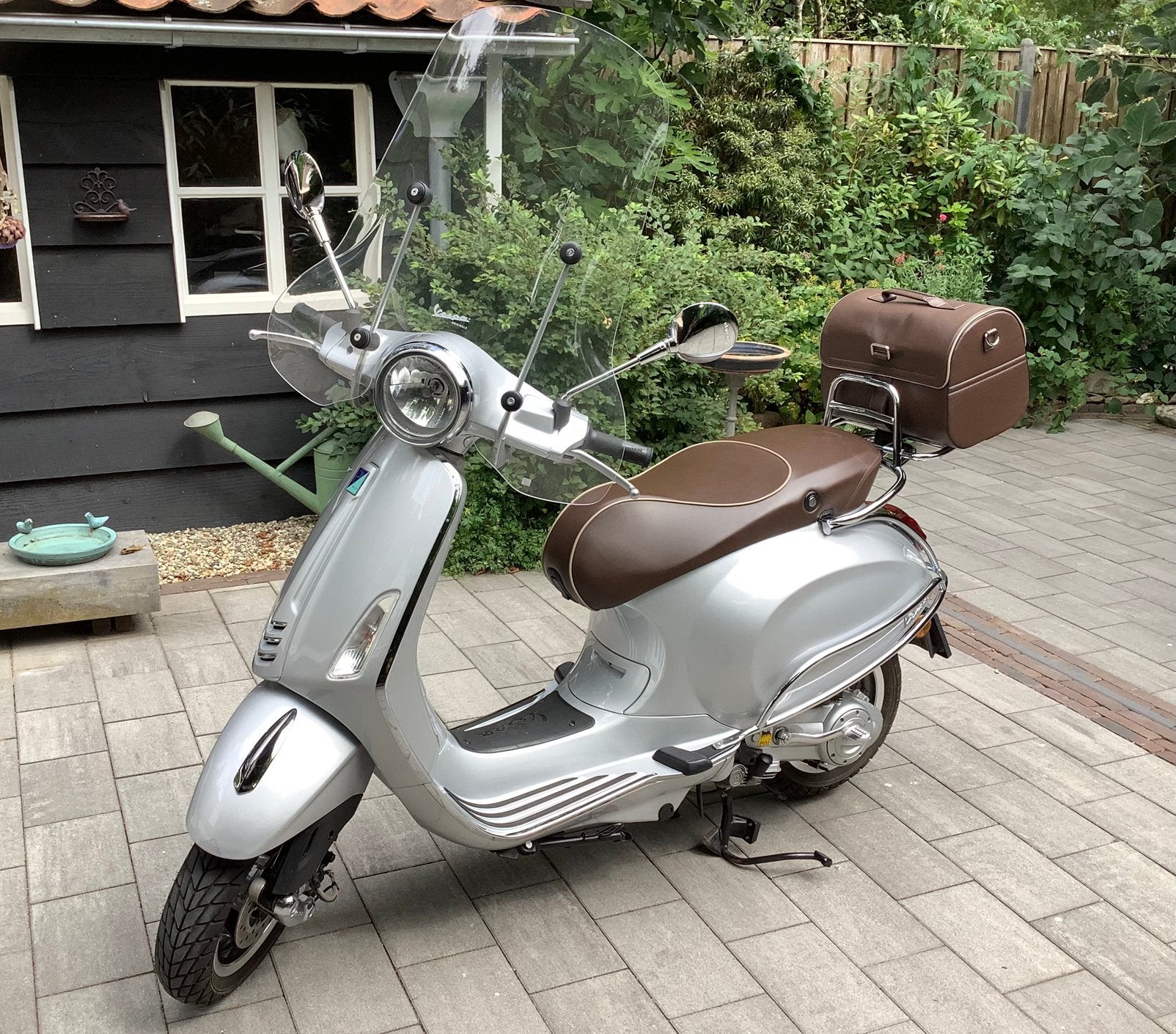 Prachtige Vespa Primavera 4T 70th anniversery Edition, Ophalen, Zo goed als nieuw, Benzine, Overige merken