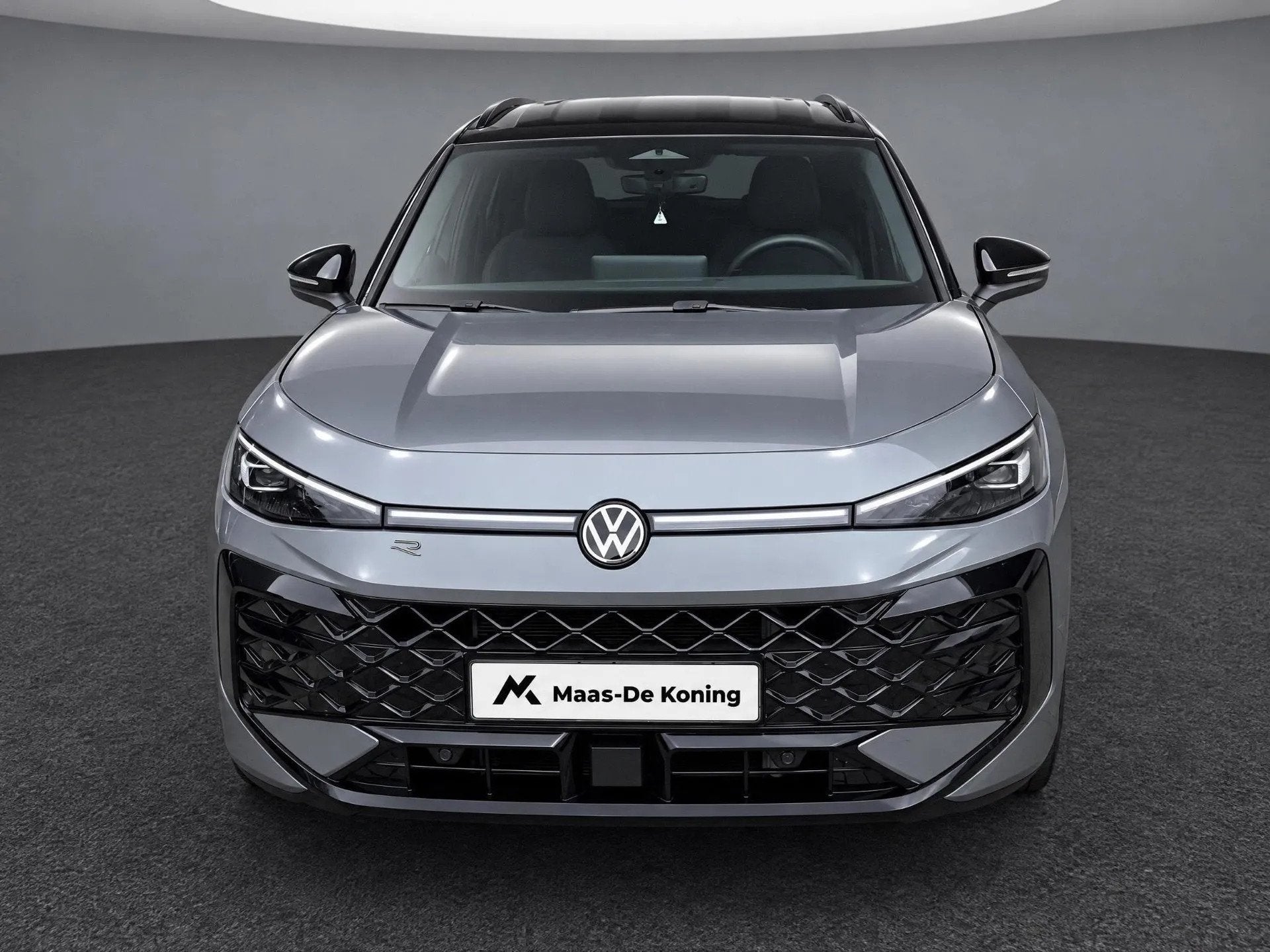 Volkswagen T-Roc 1.5 eTsi 150pk DSG R-Line First Edition, Automaat, 1374 kg, 730 kg, 150 pk