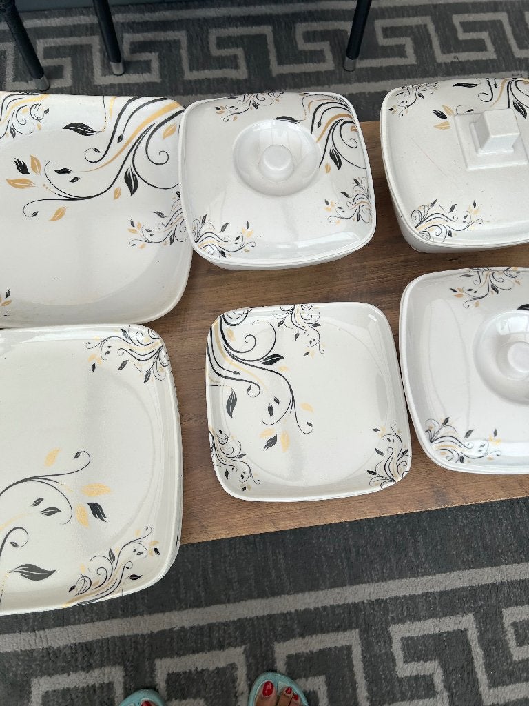Servies met 3 kommen van hard plastic, Ophalen, Overige materialen, Zo goed als nieuw, Overige stijlen