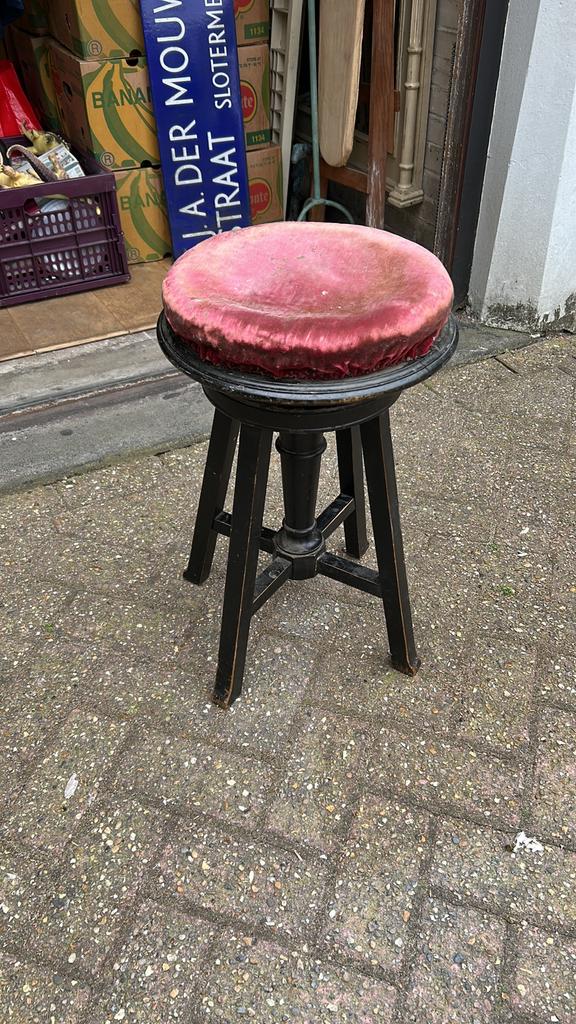 Antieke pianokruk verstelbaar gebruikssporen, Ophalen, In hoogte verstelbaar, Gebruikt, Hout