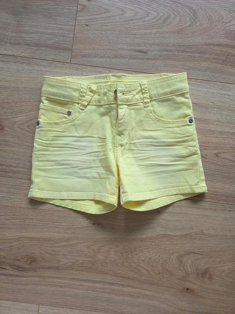 Korte broek DKNY, maat 8, Kinderen en Baby's, Kinderkleding | Maat 128, Broek, Meisje, Ophalen of Verzenden, Zo goed als nieuw