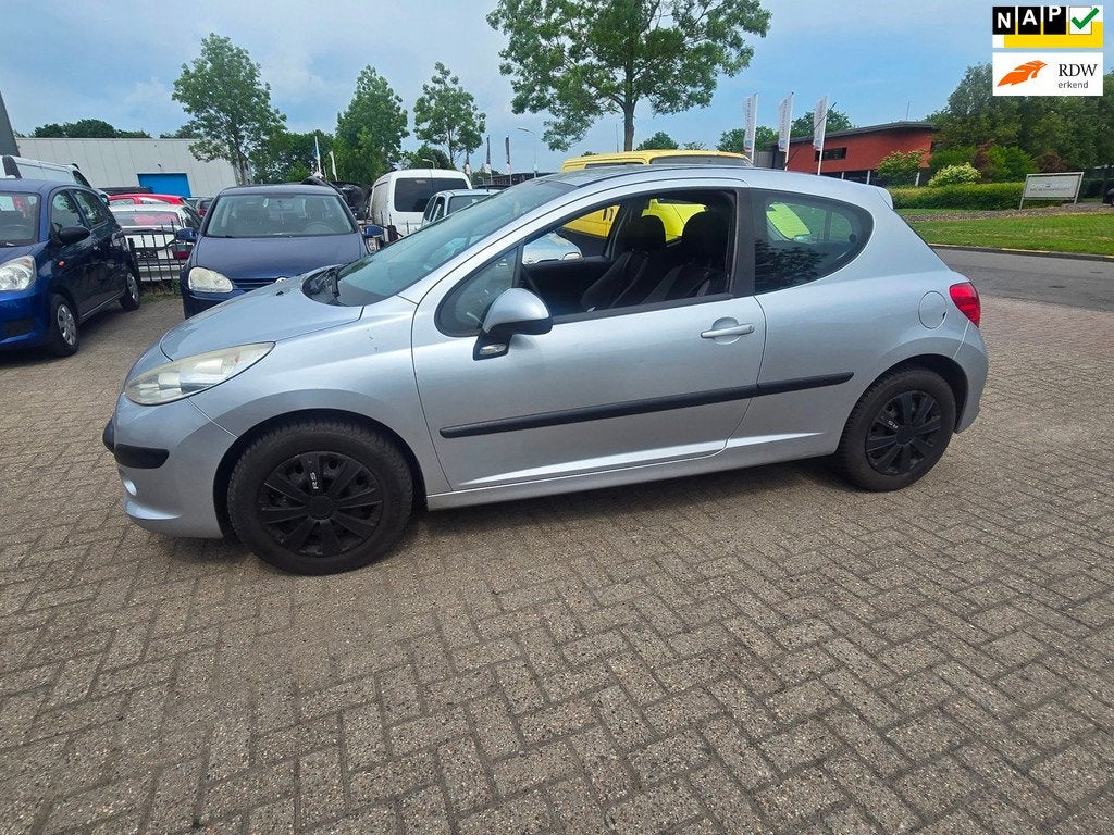 Peugeot 207 1.4-16V Color-line, Voorwielaandrijving, Metallic lak, 4 cilinders, 49 €/maand