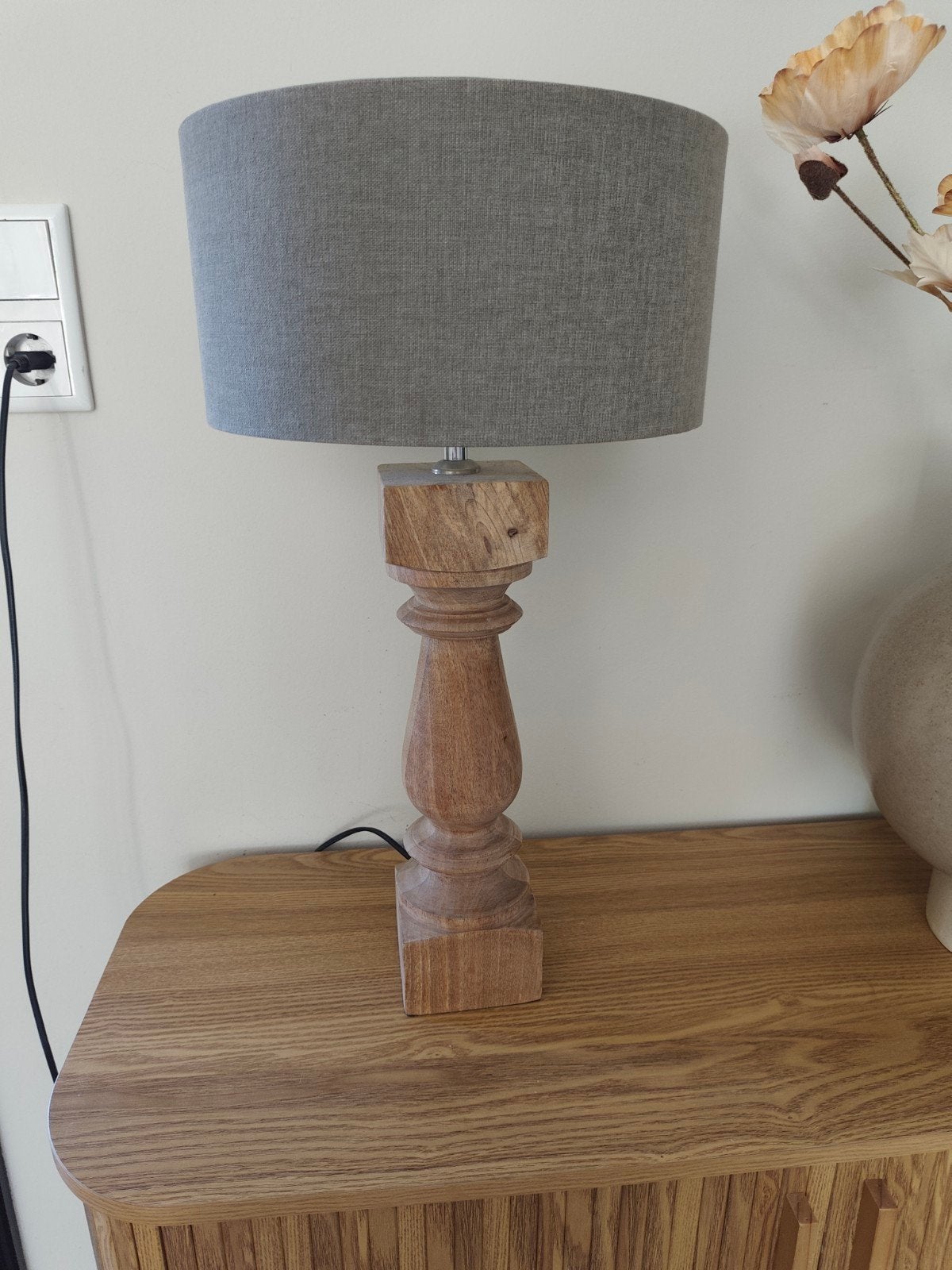 landelijke balusterlampvoet met aura peeperkorn lampenkap, Gebruikt, Ophalen of Verzenden, Grijs, Schemerlamp