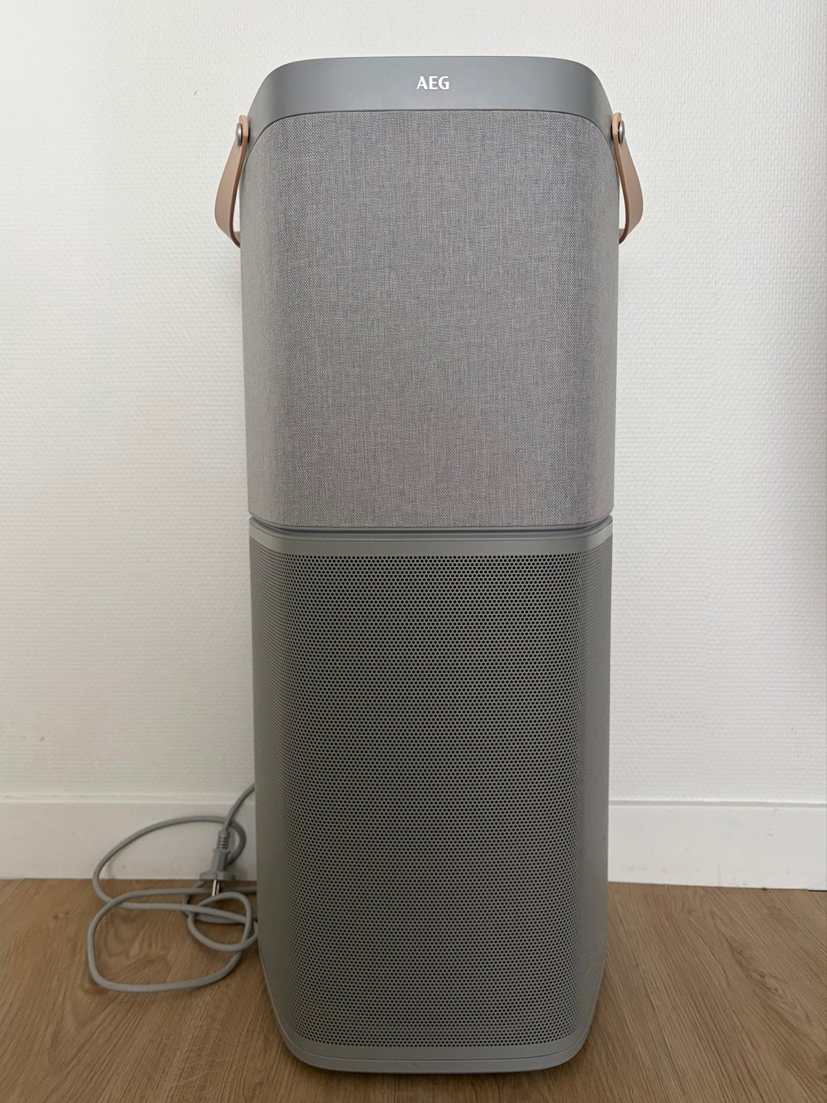 AEG AX91-604GY Luchtreiniger met HEPA-filter en app-bedienin, Witgoed en Apparatuur, Ophalen of Verzenden, Zo goed als nieuw, Luchtreiniger