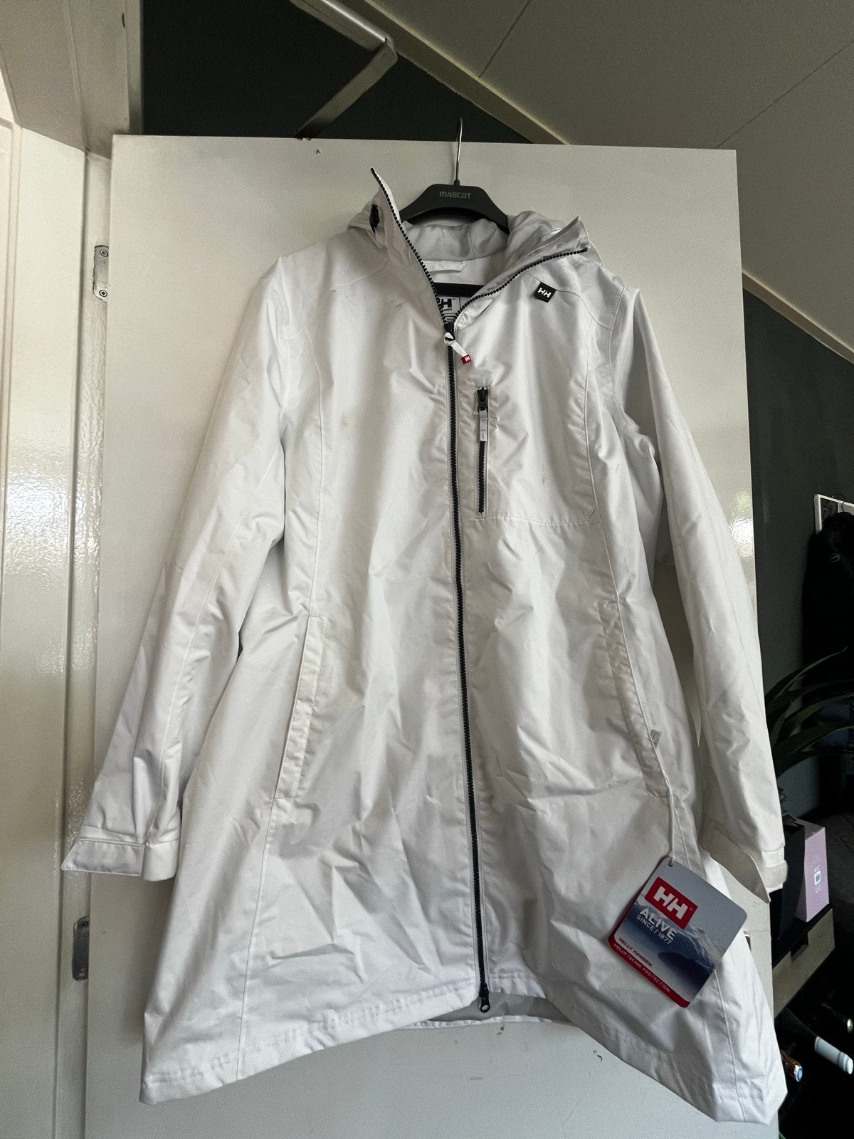 Nieuwe Helly Hansen jas - 2XL/2TG - Wit, Kleding | Dames, Knebel d, Wit, Nieuw, Ophalen of Verzenden