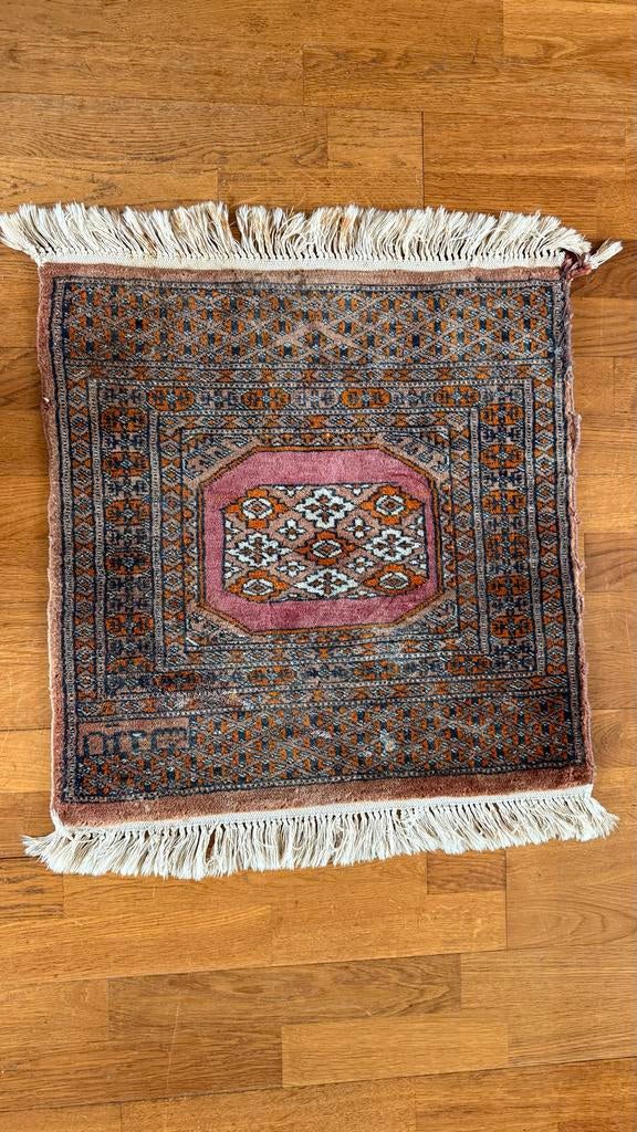 Klein Perzisch kleed 71 x 60 cm, Ophalen, Gebruikt, Vierkant, 50 tot 100 cm