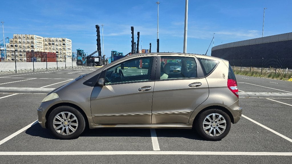 Mercedes-Benz A-Klasse 1.5 A150 5DRS AUT 2005 Beige, 15 km/l, 400 kg, Beige, Origineel Nederlands