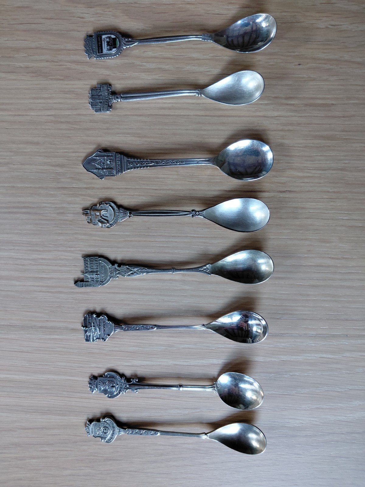 Antieke lepeltjes met afbeelding steden, Verzamelen, Ophalen of Verzenden, Gebruikt, Metaal, Bestek
