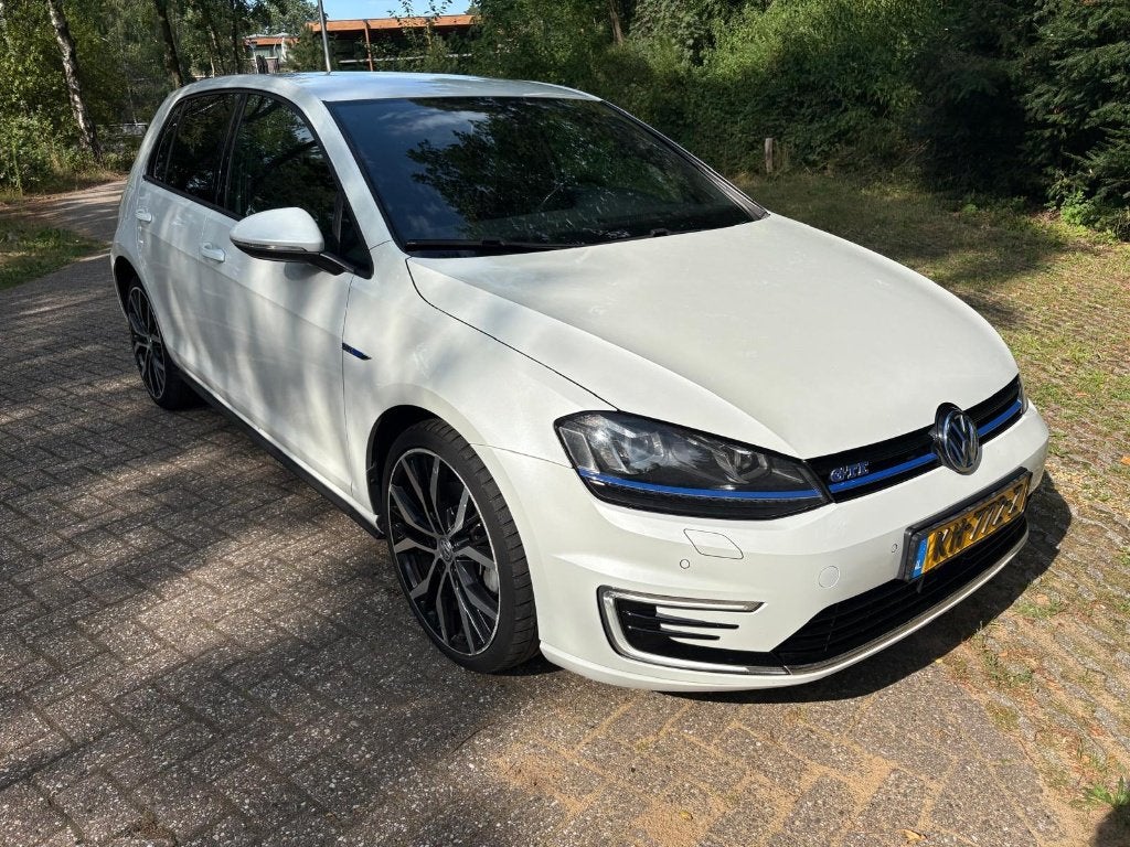 Volkswagen Golf 1.4 TSI Phev 150KW GTE 5D 2015 Wit, Stof, 4 cilinders, Plug-in hybride, 1395 cc