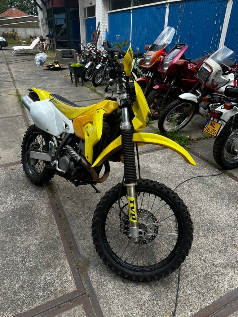Suzuki DRZ 400 E (2005) - Carburateur Gereviseerd, 400 cc, Sportuitlaat, Gebruikt, Particulier