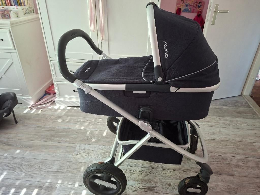 Nuna 3in1 buggy donker blauw in goede staat!, Ophalen, Zo goed als nieuw, Combiwagen, Overige merken
